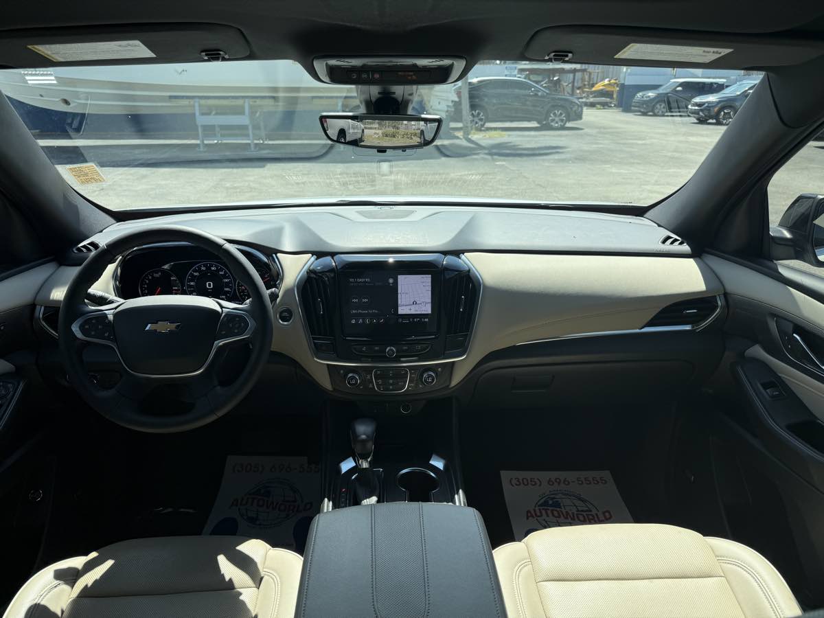 2022 Chevrolet Traverse Premier photo 28