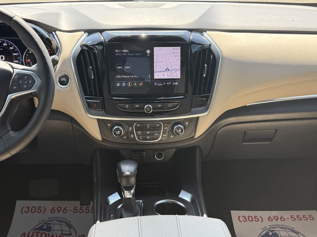 2022 Chevrolet Traverse Premier photo 32