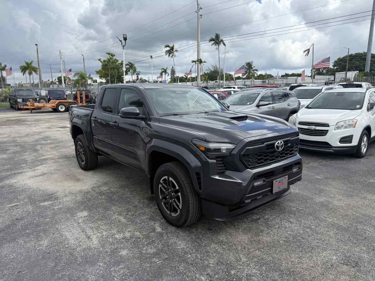 2024 Toyota Tacoma TRD Sport Double Cab 4x4 photo 2