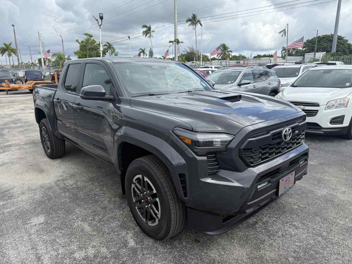 2024 Toyota Tacoma TRD Sport Double Cab 4x4 photo 3