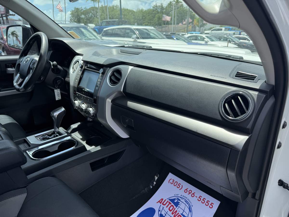 2018 Toyota Tundra SR5 CrewMax TRD photo 17
