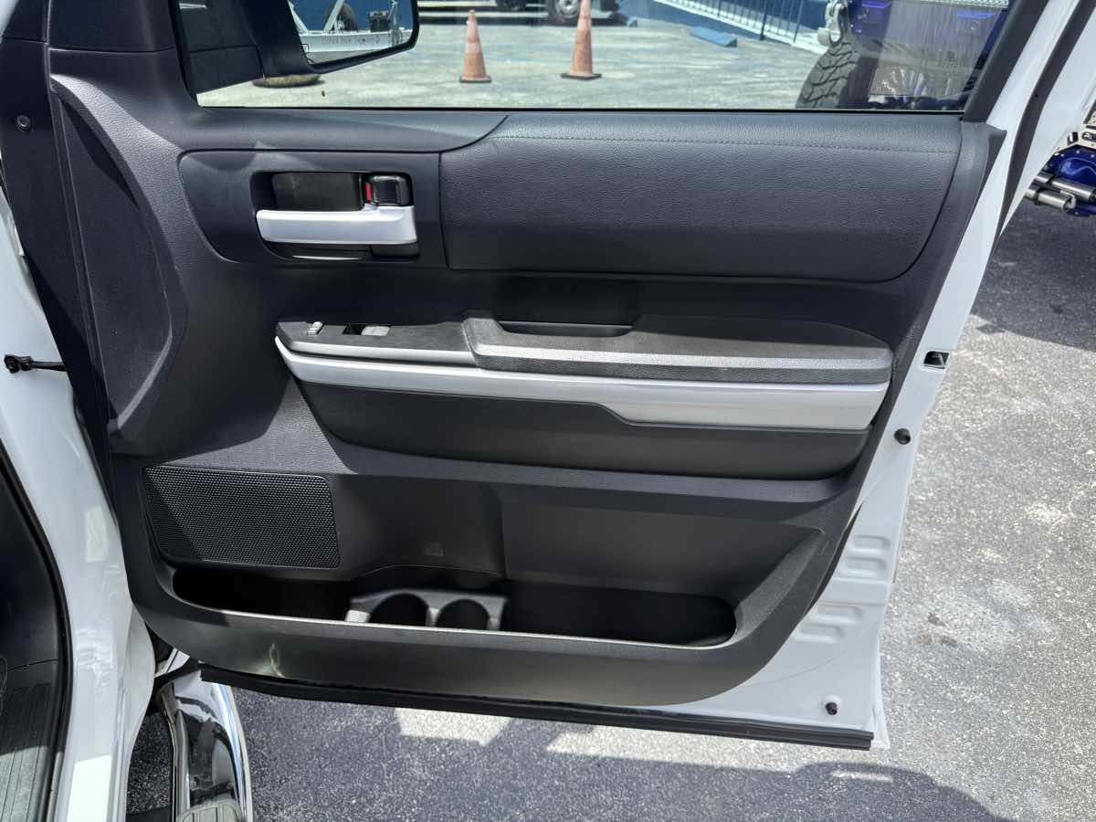 2018 Toyota Tundra SR5 CrewMax TRD photo 19