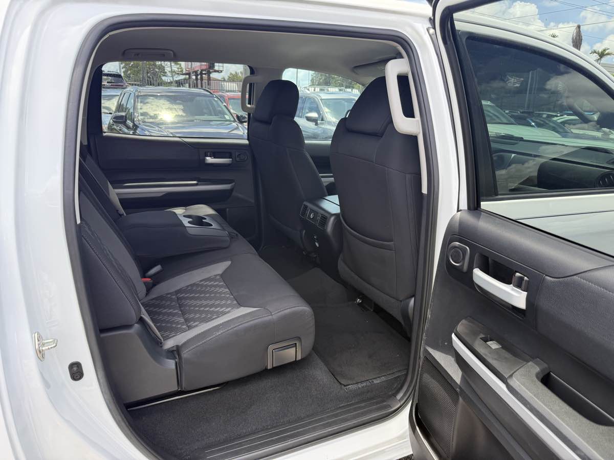 2018 Toyota Tundra SR5 CrewMax TRD photo 24