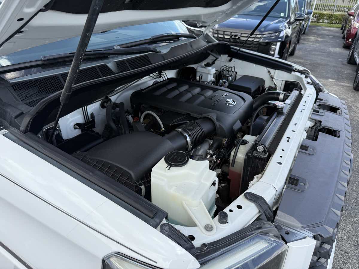 2018 Toyota Tundra SR5 CrewMax TRD photo 45
