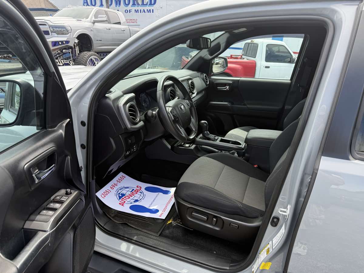 2021 Toyota Tacoma 4x4 TRD Sport Double Cab V6 photo 12