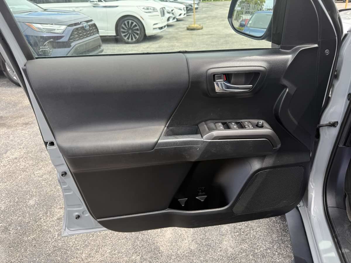 2021 Toyota Tacoma 4x4 TRD Sport Double Cab V6 photo 15