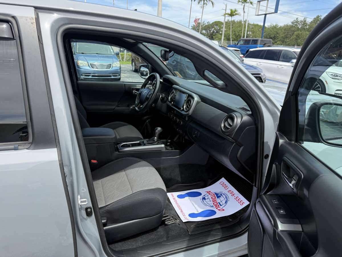 2021 Toyota Tacoma 4x4 TRD Sport Double Cab V6 photo 26