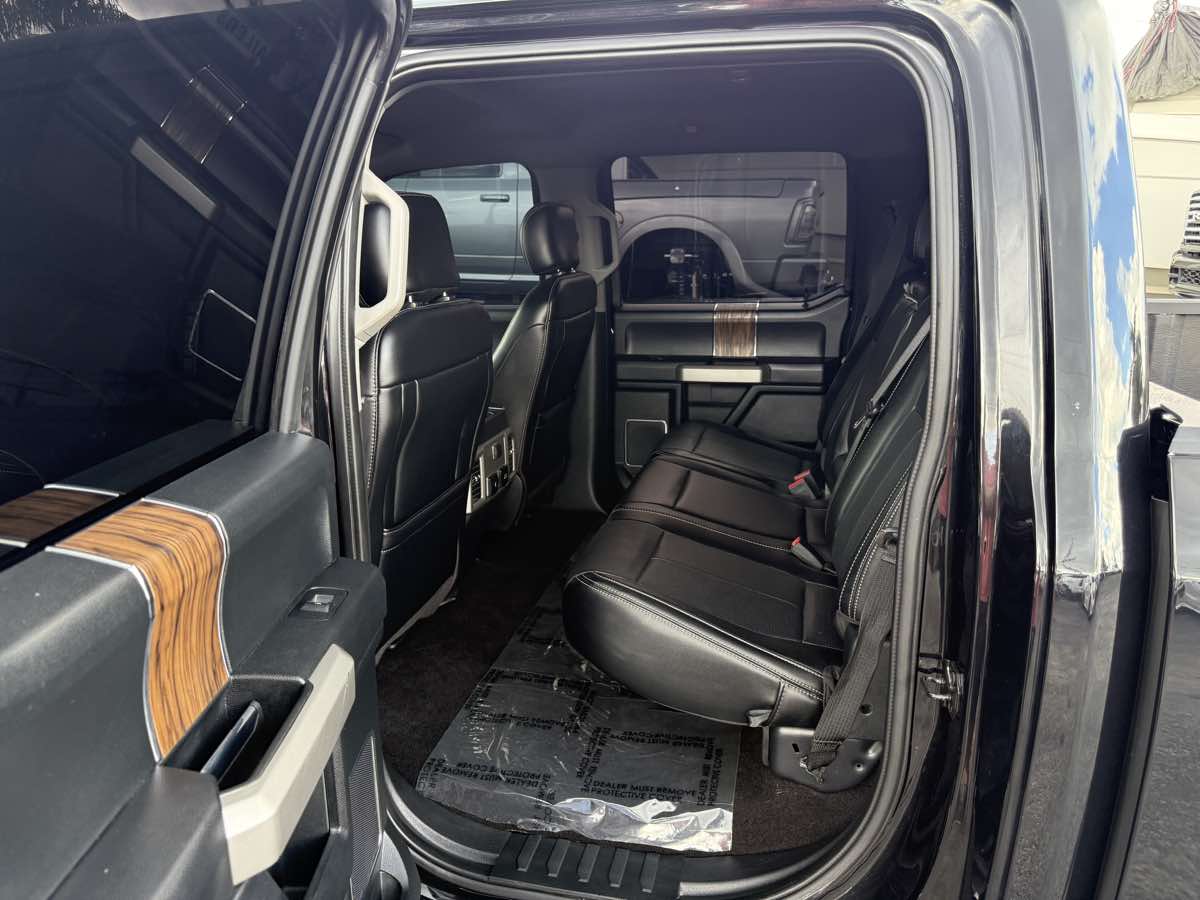 2019 Ford F-150 Lariat photo 10