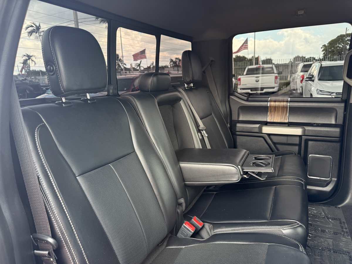 2019 Ford F-150 Lariat photo 16