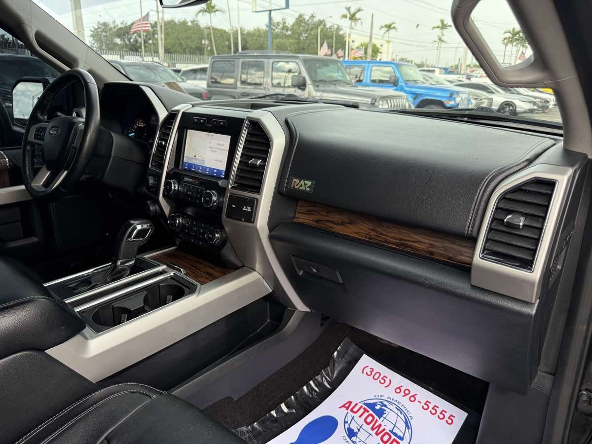 2019 Ford F-150 Lariat photo 21