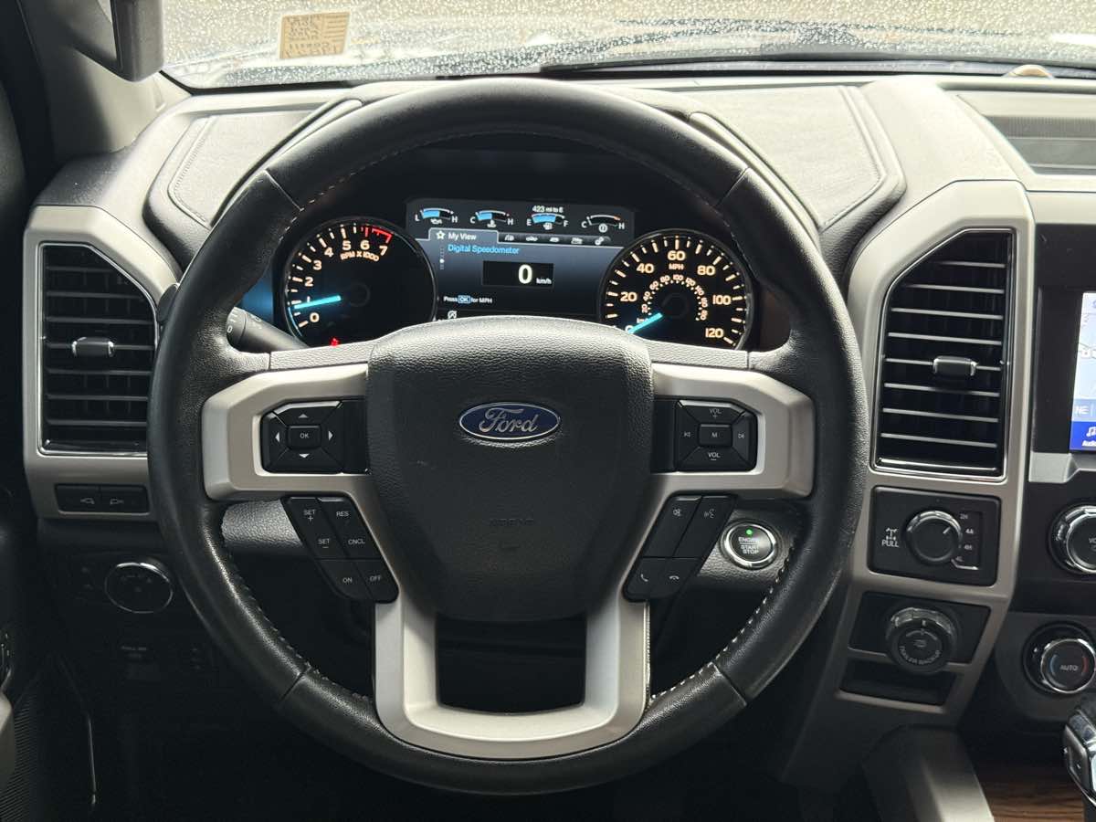 2019 Ford F-150 Lariat photo 24