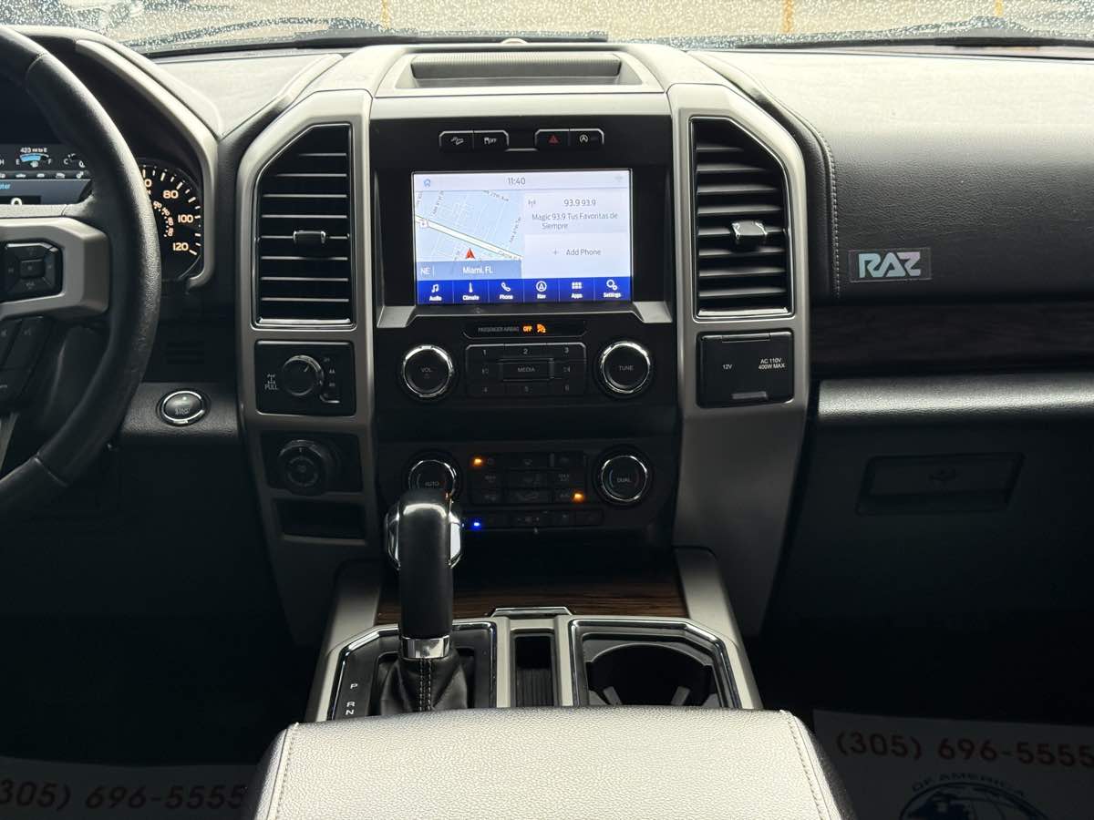 2019 Ford F-150 Lariat photo 29