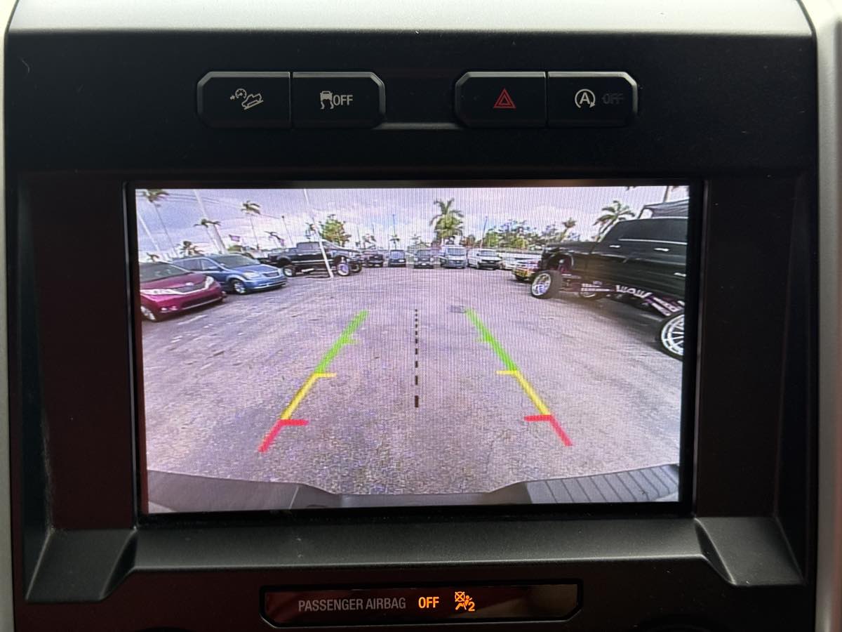 2019 Ford F-150 Lariat photo 32