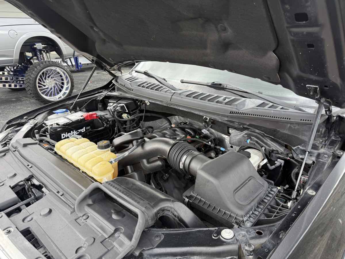 2019 Ford F-150 Lariat photo 57