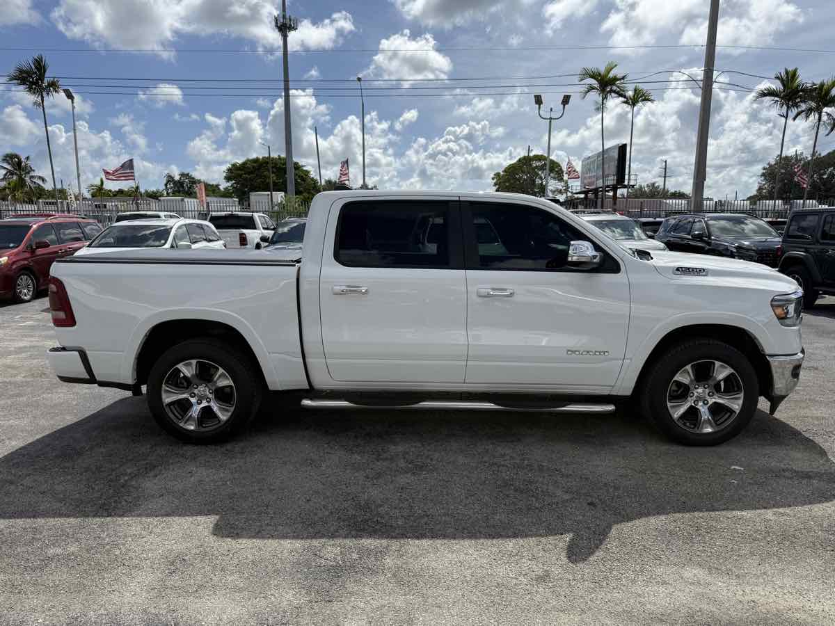 2022 Ram 1500 Laramie photo 9
