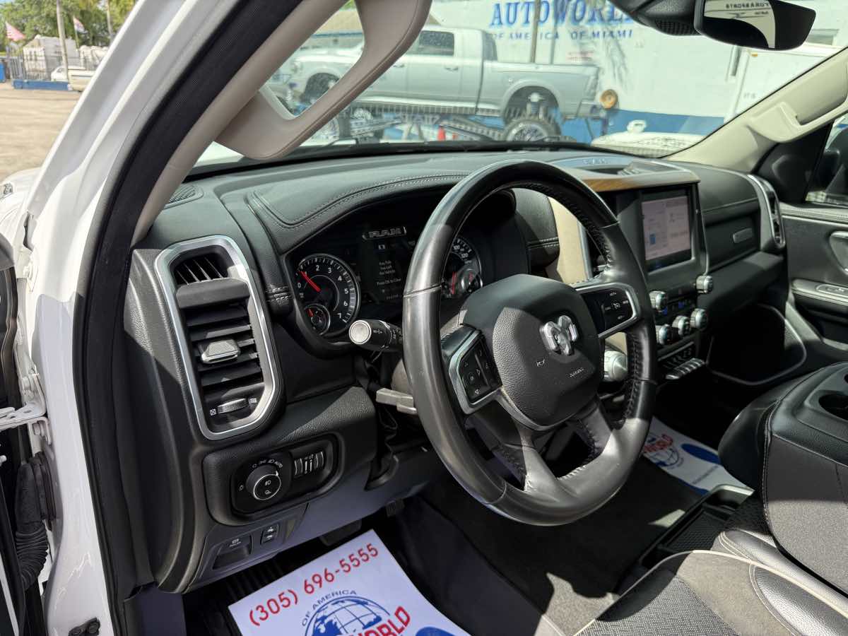 2022 Ram 1500 Laramie photo 11