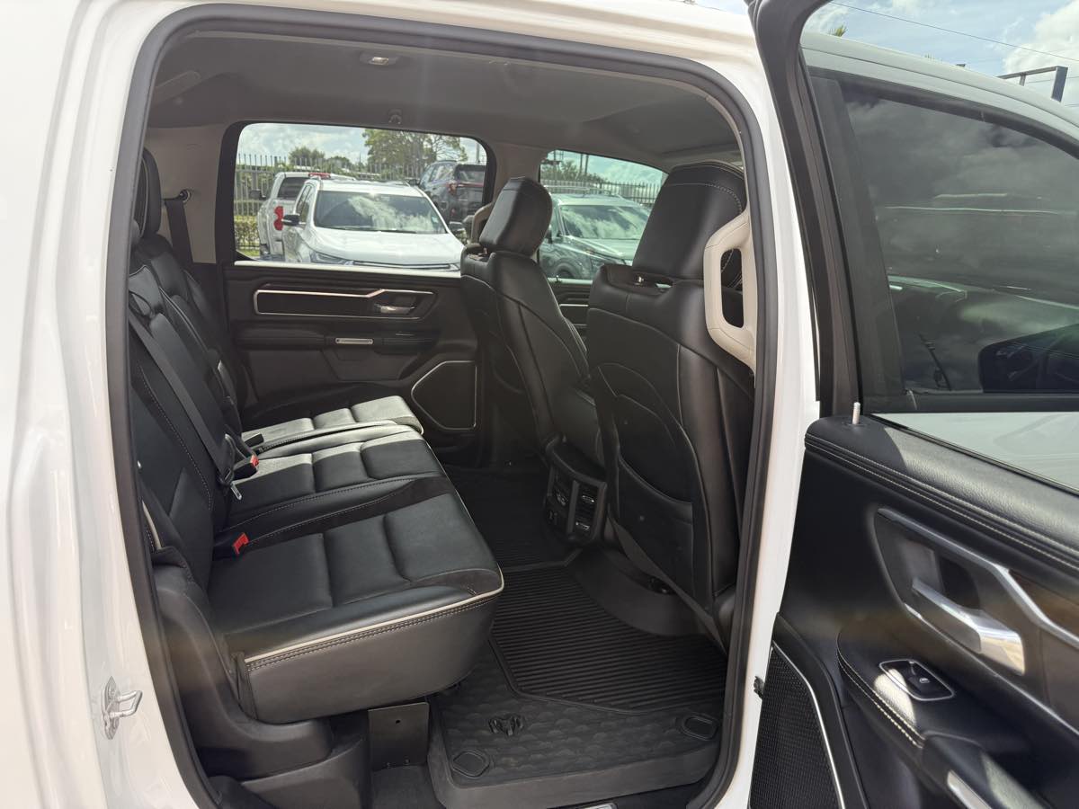 2022 Ram 1500 Laramie photo 18