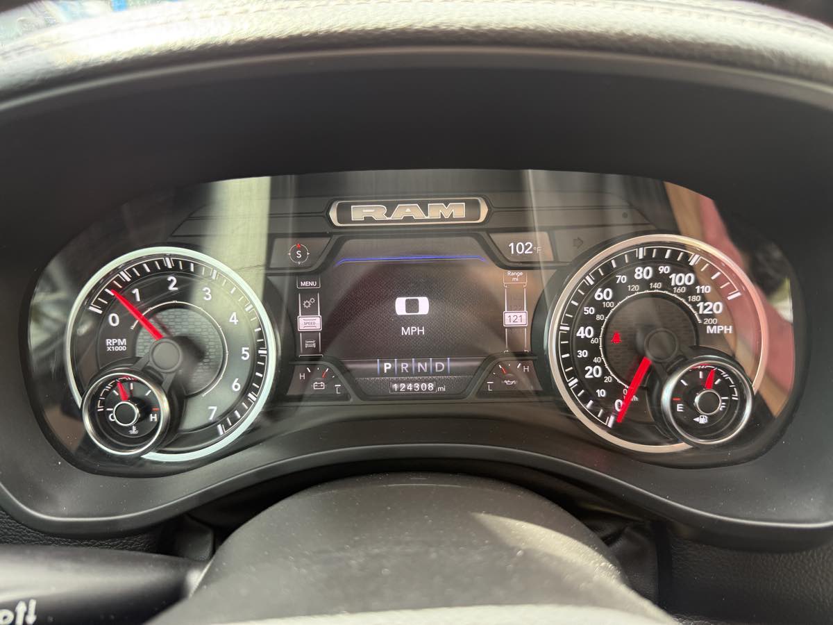 2022 Ram 1500 Laramie photo 28