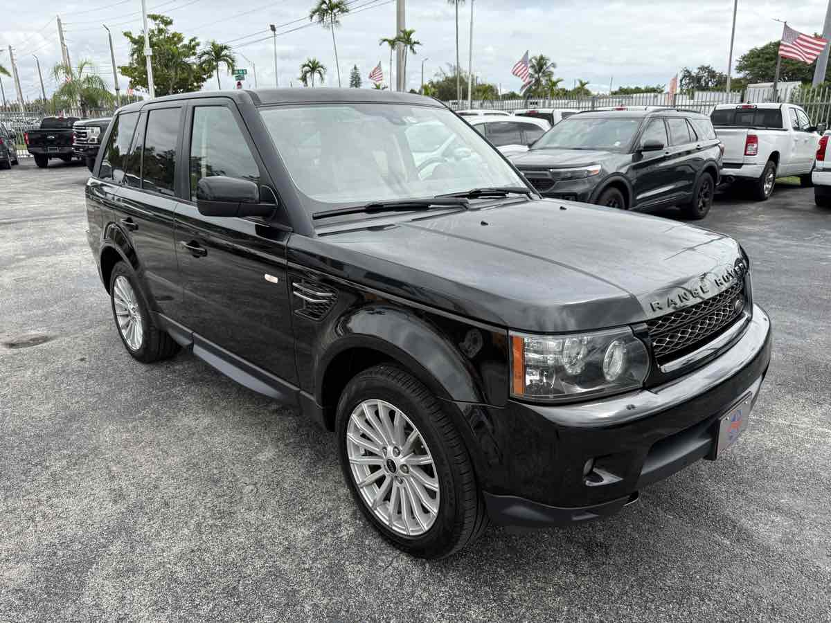 2012 Land Rover Range Rover Sport HSE photo 2