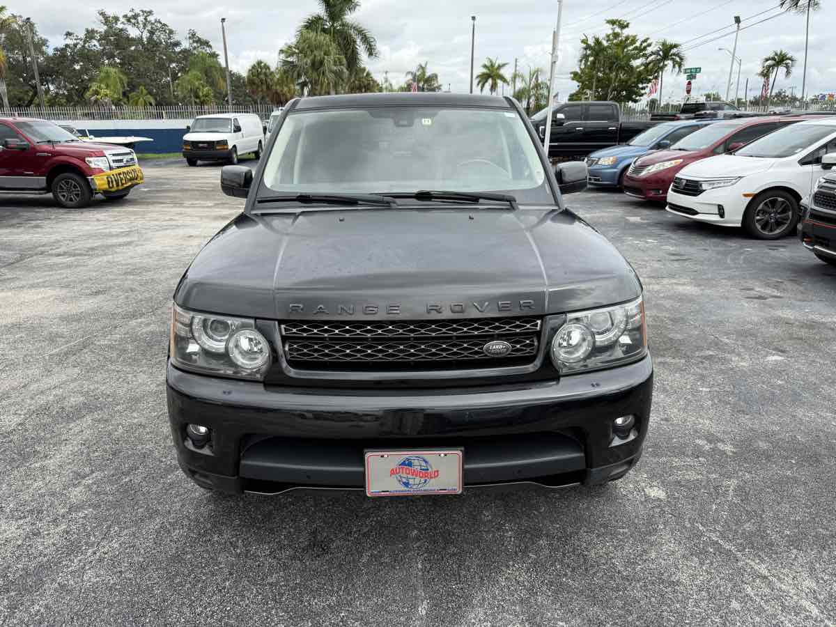 2012 Land Rover Range Rover Sport HSE photo 3