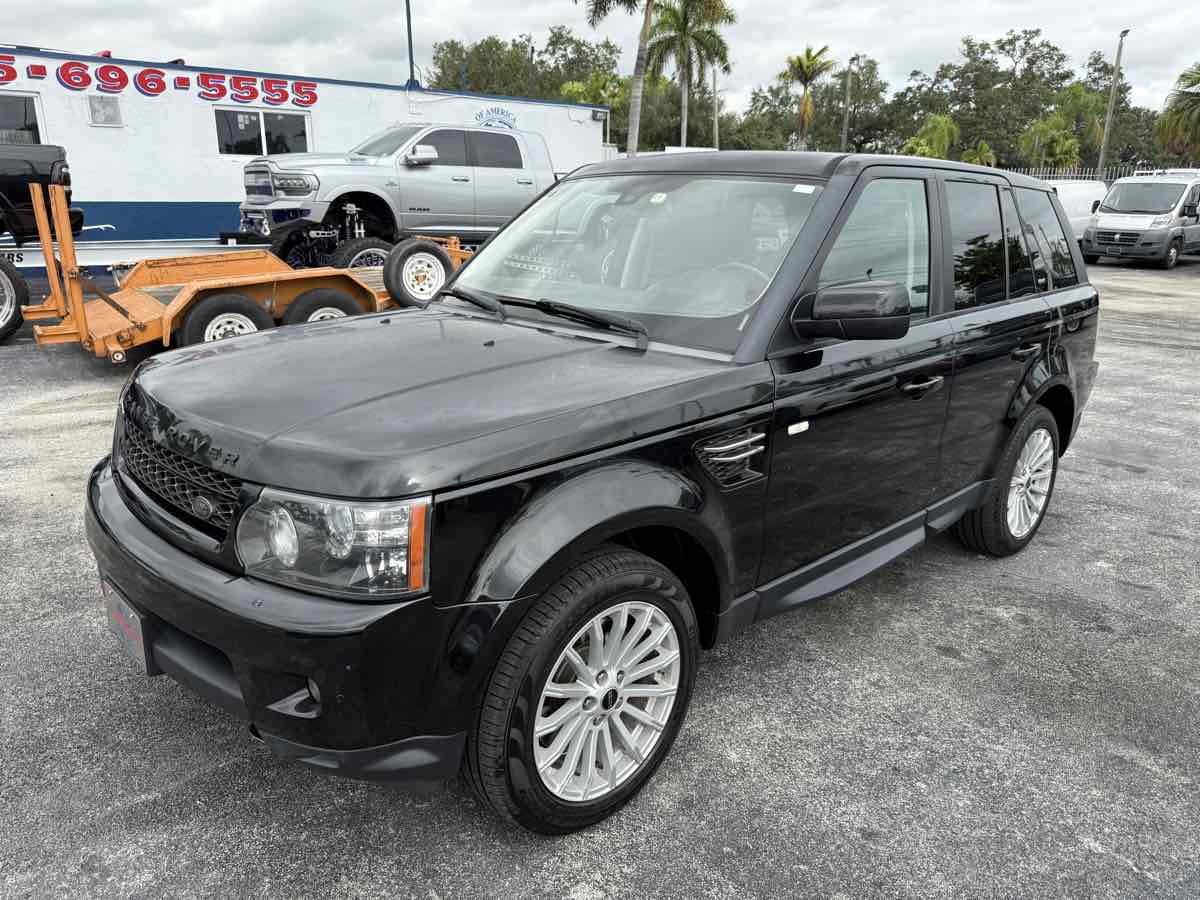 2012 Land Rover Range Rover Sport HSE photo 4