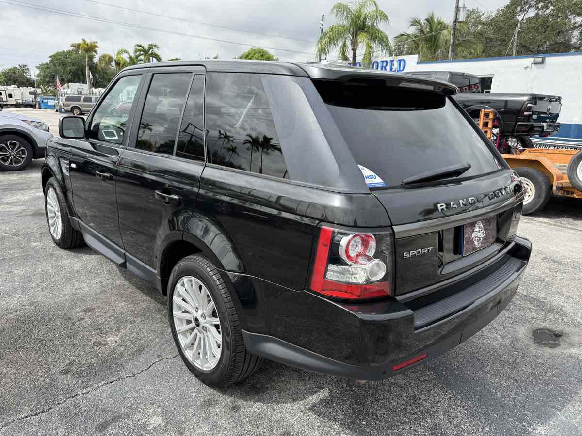 2012 Land Rover Range Rover Sport HSE photo 6