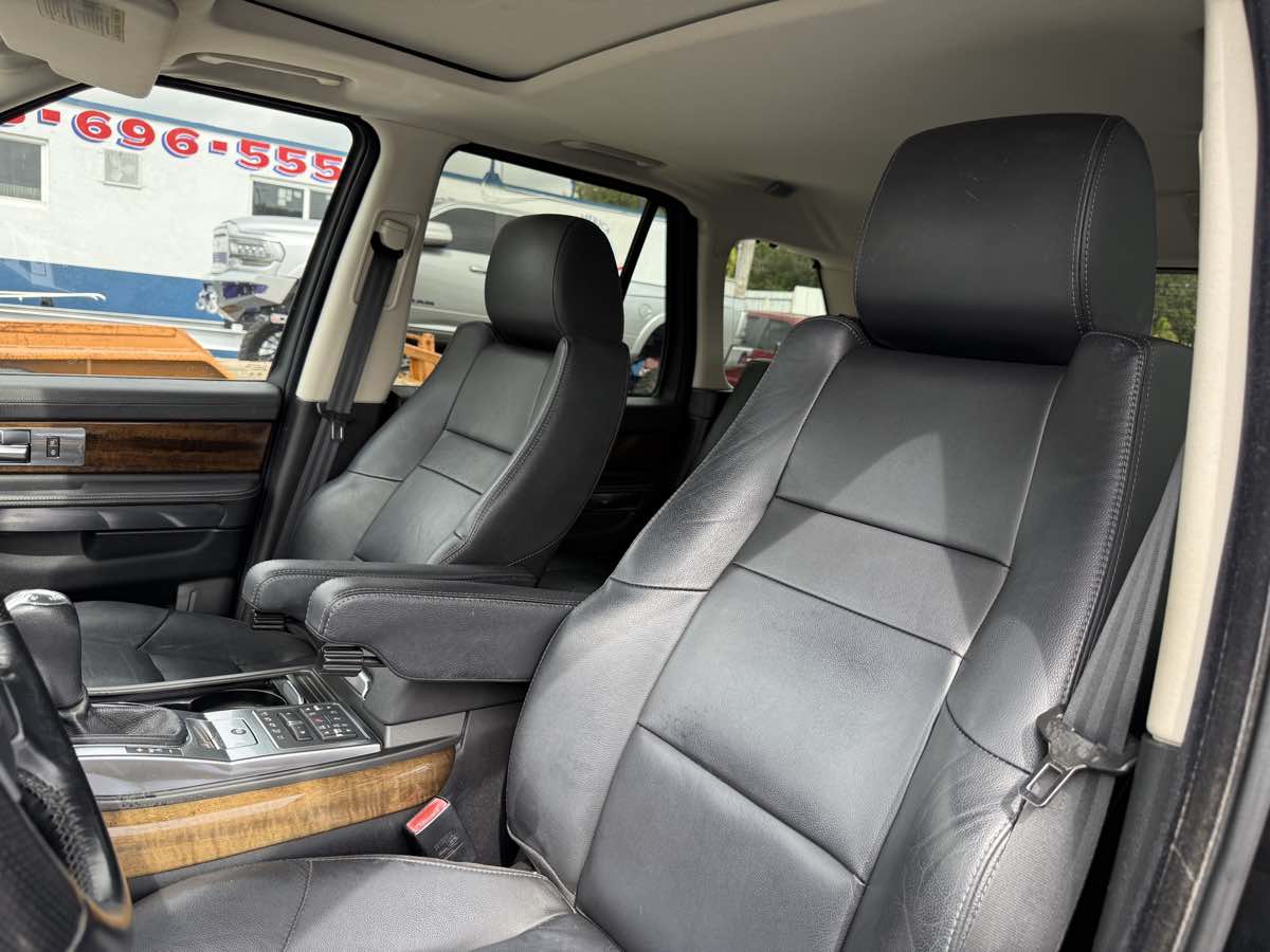 2012 Land Rover Range Rover Sport HSE photo 12