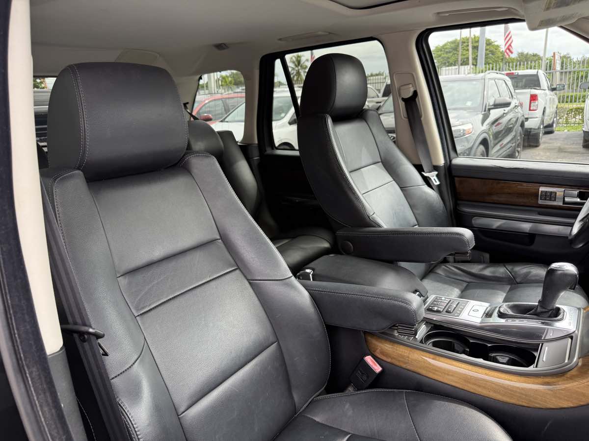 2012 Land Rover Range Rover Sport HSE photo 22