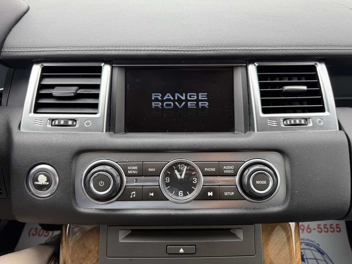 2012 Land Rover Range Rover Sport HSE photo 29