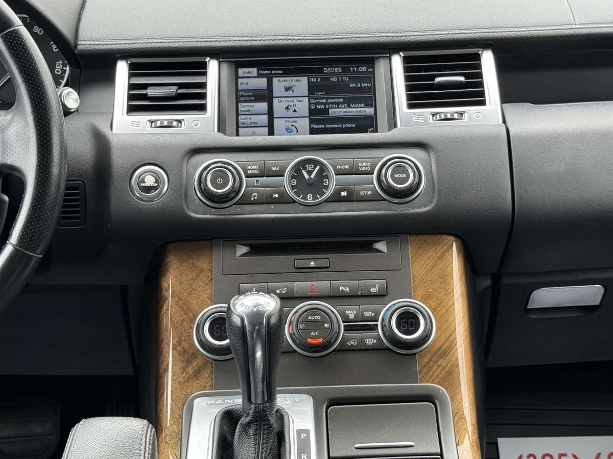 2012 Land Rover Range Rover Sport HSE photo 30