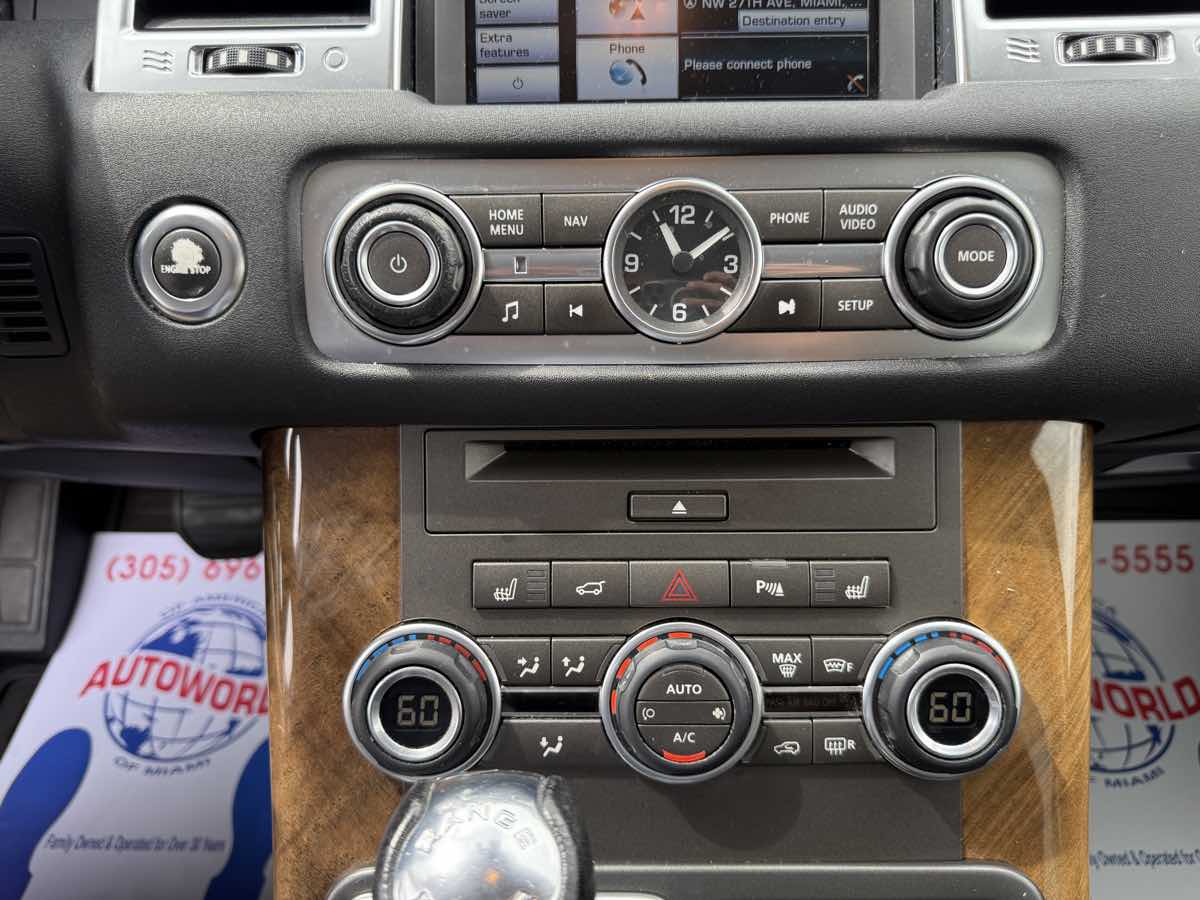 2012 Land Rover Range Rover Sport HSE photo 40