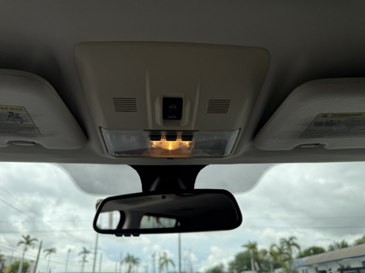 2012 Land Rover Range Rover Sport HSE photo 43