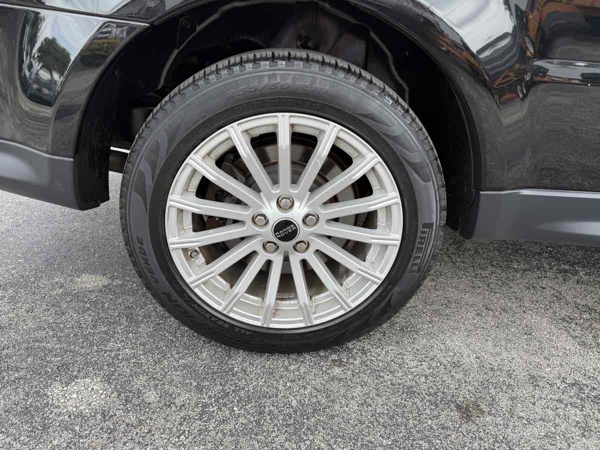 2012 Land Rover Range Rover Sport HSE photo 55