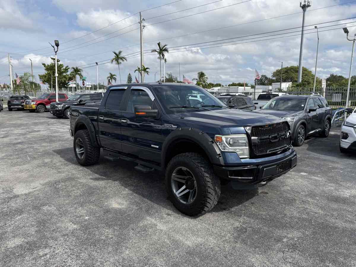 2014 Ford F-150 XLT photo 2