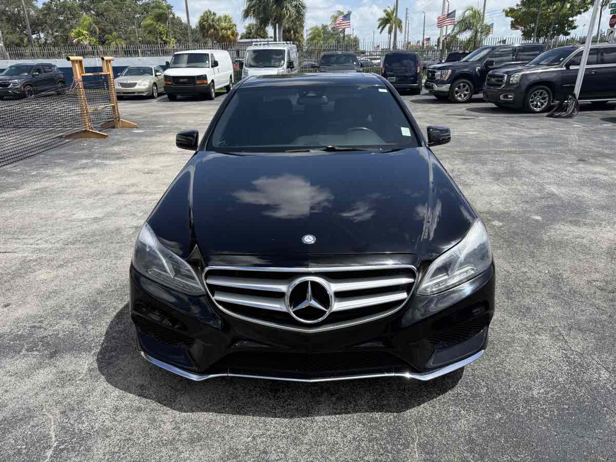 2015 Mercedes Benz E 4MATIC Sport Sedan photo 3
