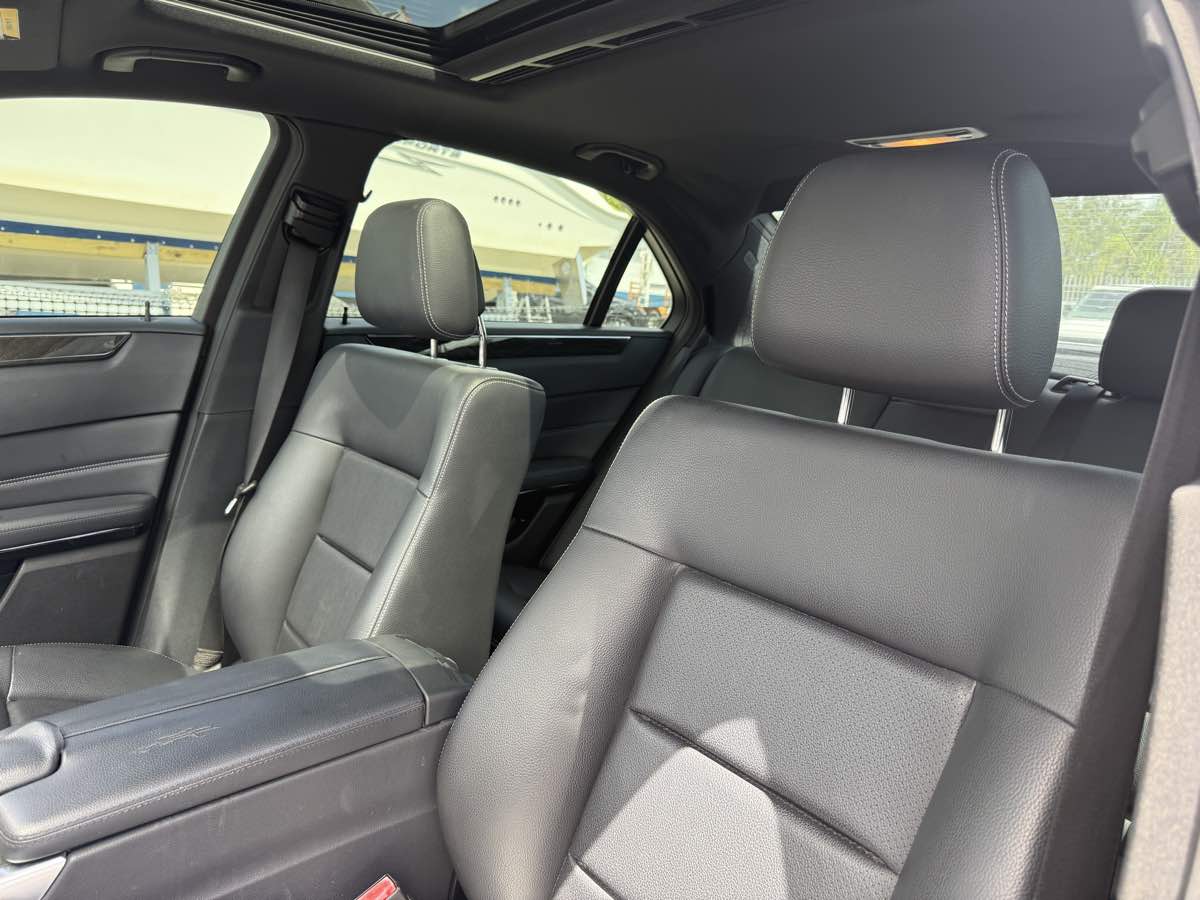 2015 Mercedes Benz E 4MATIC Sport Sedan photo 11
