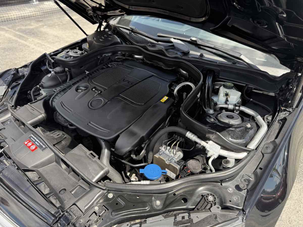 2015 Mercedes Benz E 4MATIC Sport Sedan photo 44