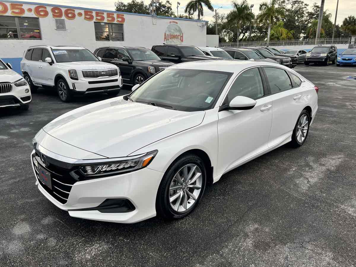 2021 Honda Accord LX 1.5T photo 4