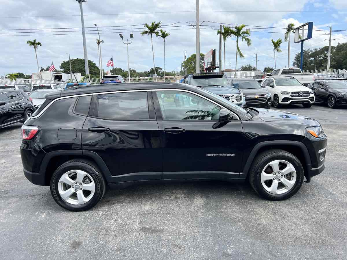 2019 Jeep Compass Latitude photo 9