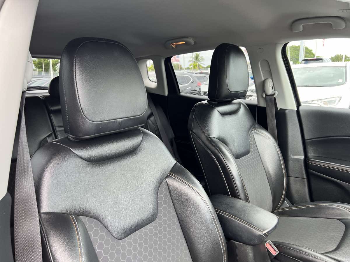 2019 Jeep Compass Latitude photo 15