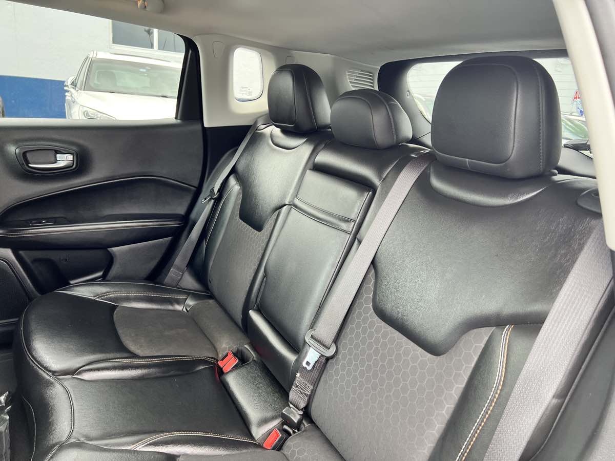 2019 Jeep Compass Latitude photo 19
