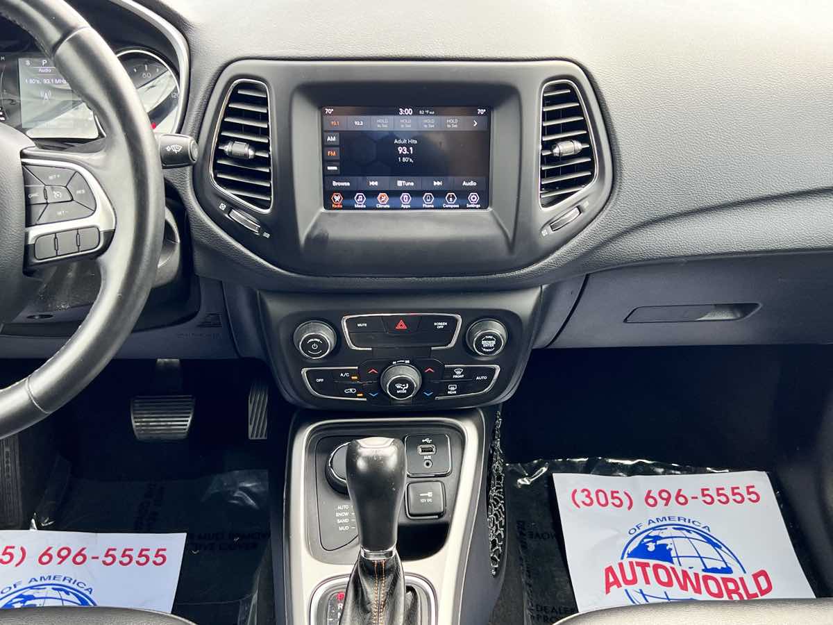 2019 Jeep Compass Latitude photo 27