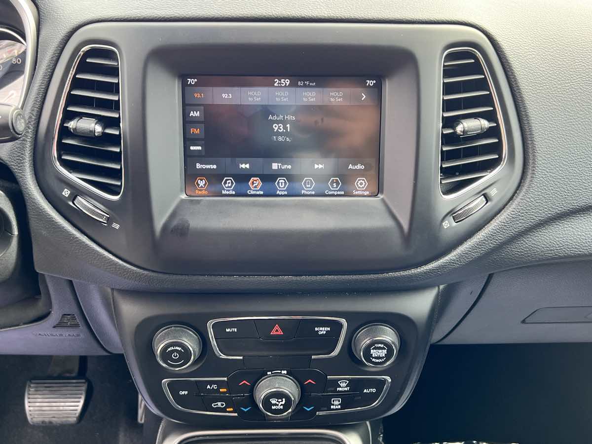 2019 Jeep Compass Latitude photo 39