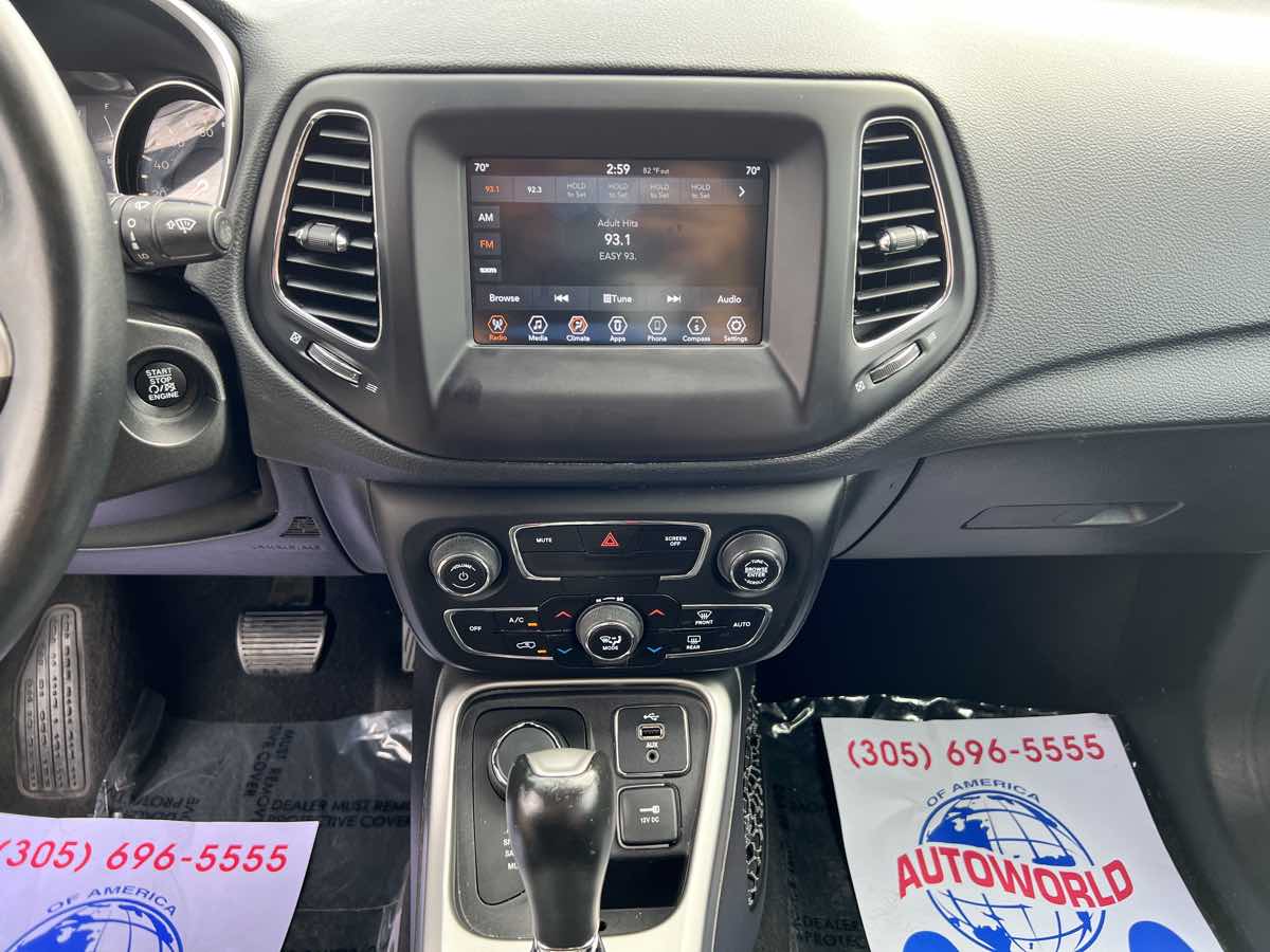 2019 Jeep Compass Latitude photo 43