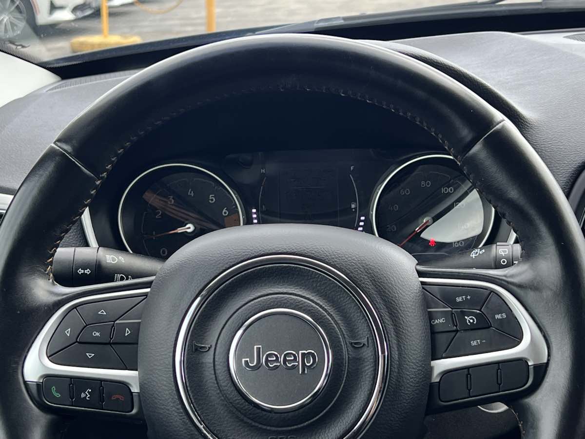 2019 Jeep Compass Latitude photo 26