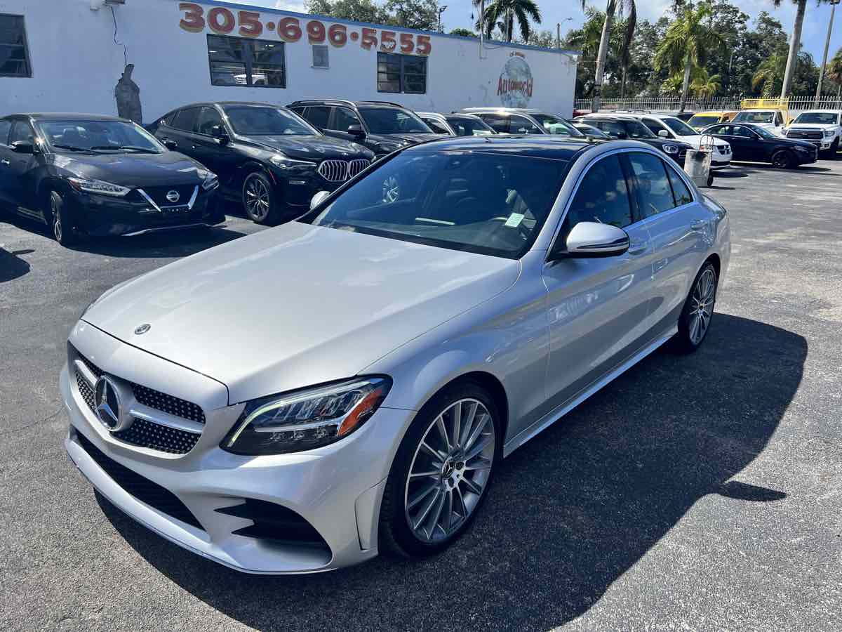 2020 Mercedes Benz C 300 Sedan photo 4