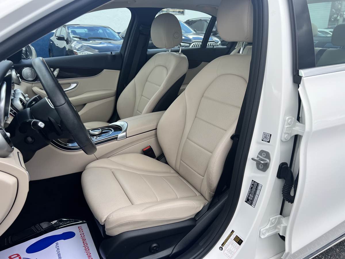 2021 Mercedes Benz C 300 Sedan photo 11