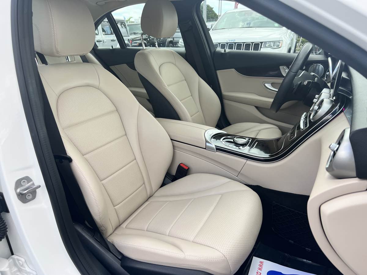 2021 Mercedes Benz C 300 Sedan photo 14