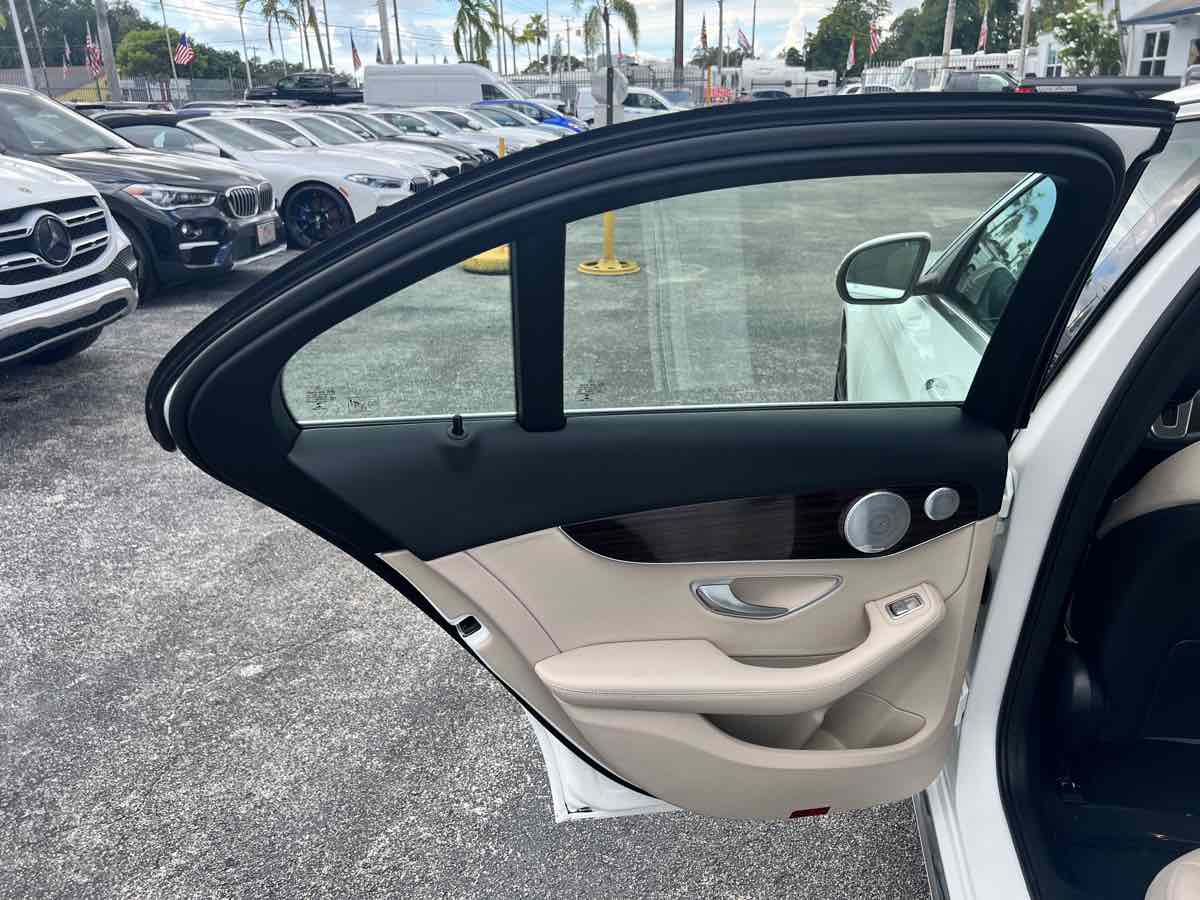 2021 Mercedes Benz C 300 Sedan photo 18