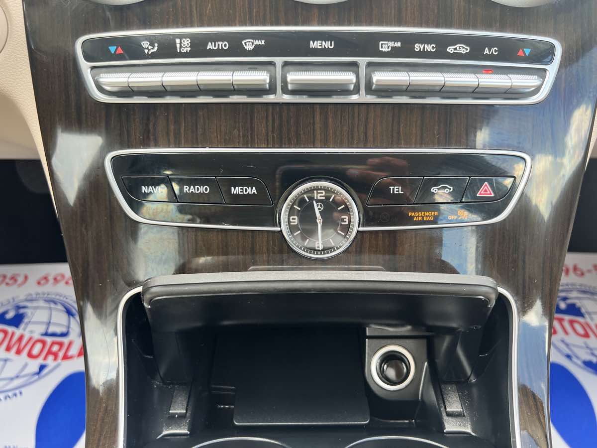 2021 Mercedes Benz C 300 Sedan photo 34